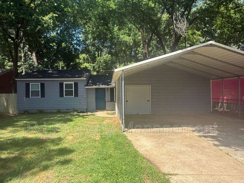 3981 Maynard Dr - Photo 2 of 10
