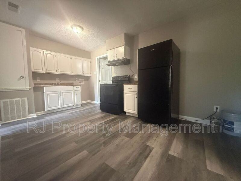 3981 Maynard Dr - Photo 5 of 10