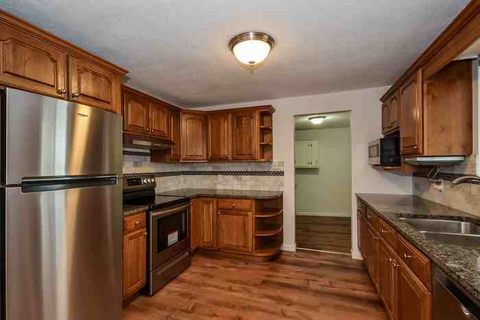 3864 Townsley Dr - Photo 6 of 12