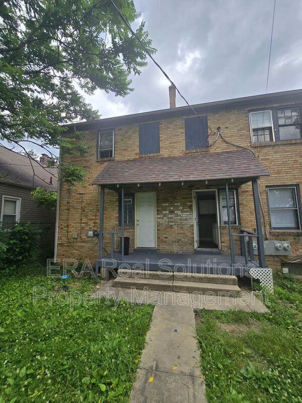 1575 Cordell Ave - Photo 2 of 11