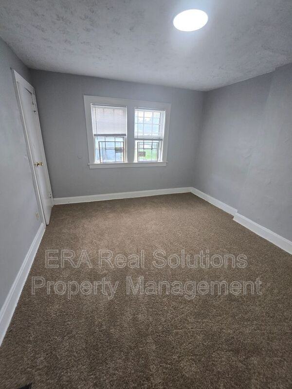 1575 Cordell Ave - Photo 3 of 11