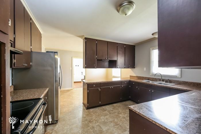 460 W Georgia St - Photo 6 of 12