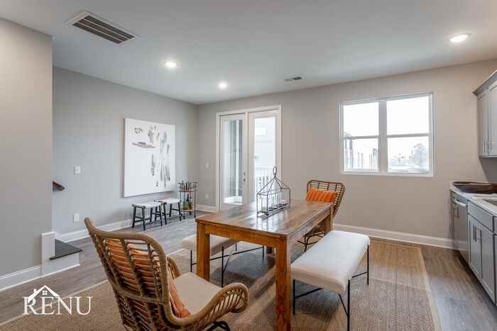 2334 E 18th Street Pl - Photo 5 of 20
