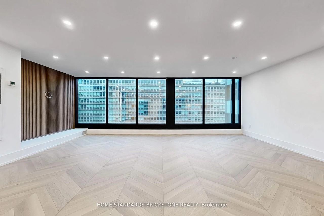 110 Bloor Street West - Photo 4 of 44