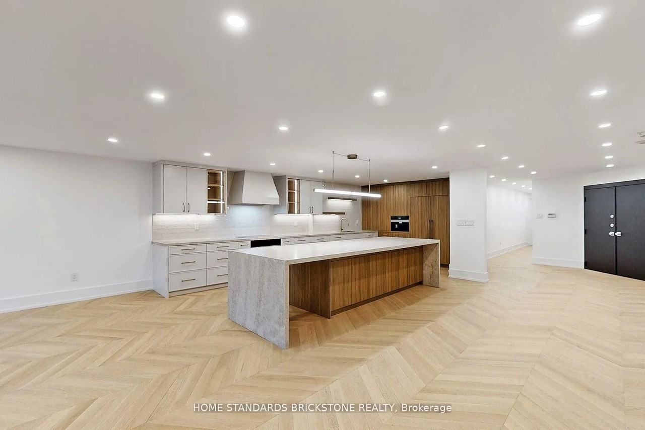 110 Bloor Street West - Photo 9