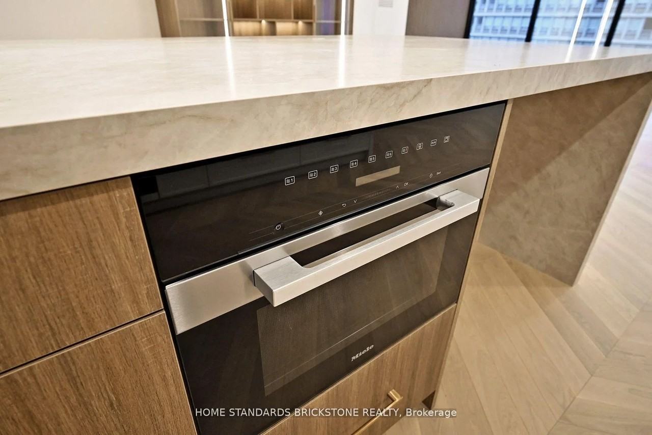 110 Bloor Street West - Photo 12