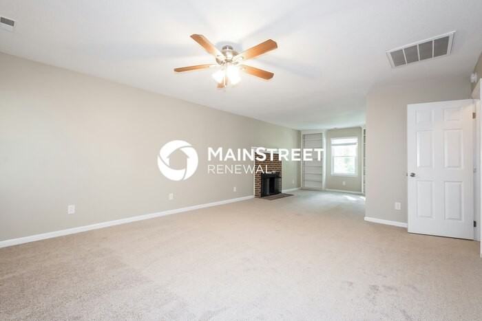 4404 Liverpool Ln - Photo 6 of 17