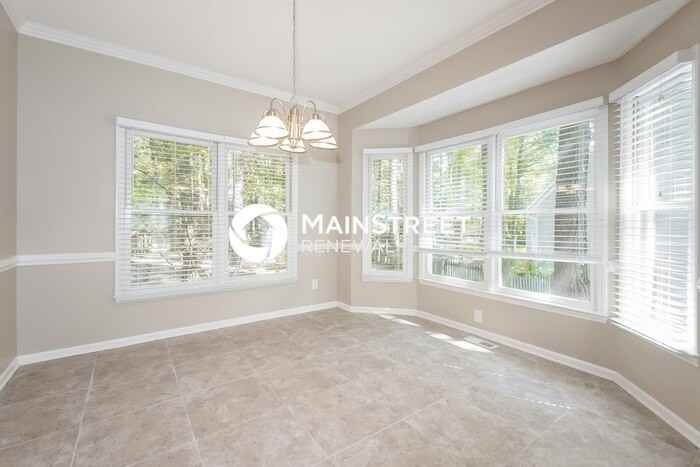 4404 Liverpool Ln - Photo 7 of 17