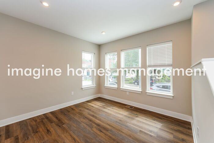 2419 Concord St - Photo 5 of 24