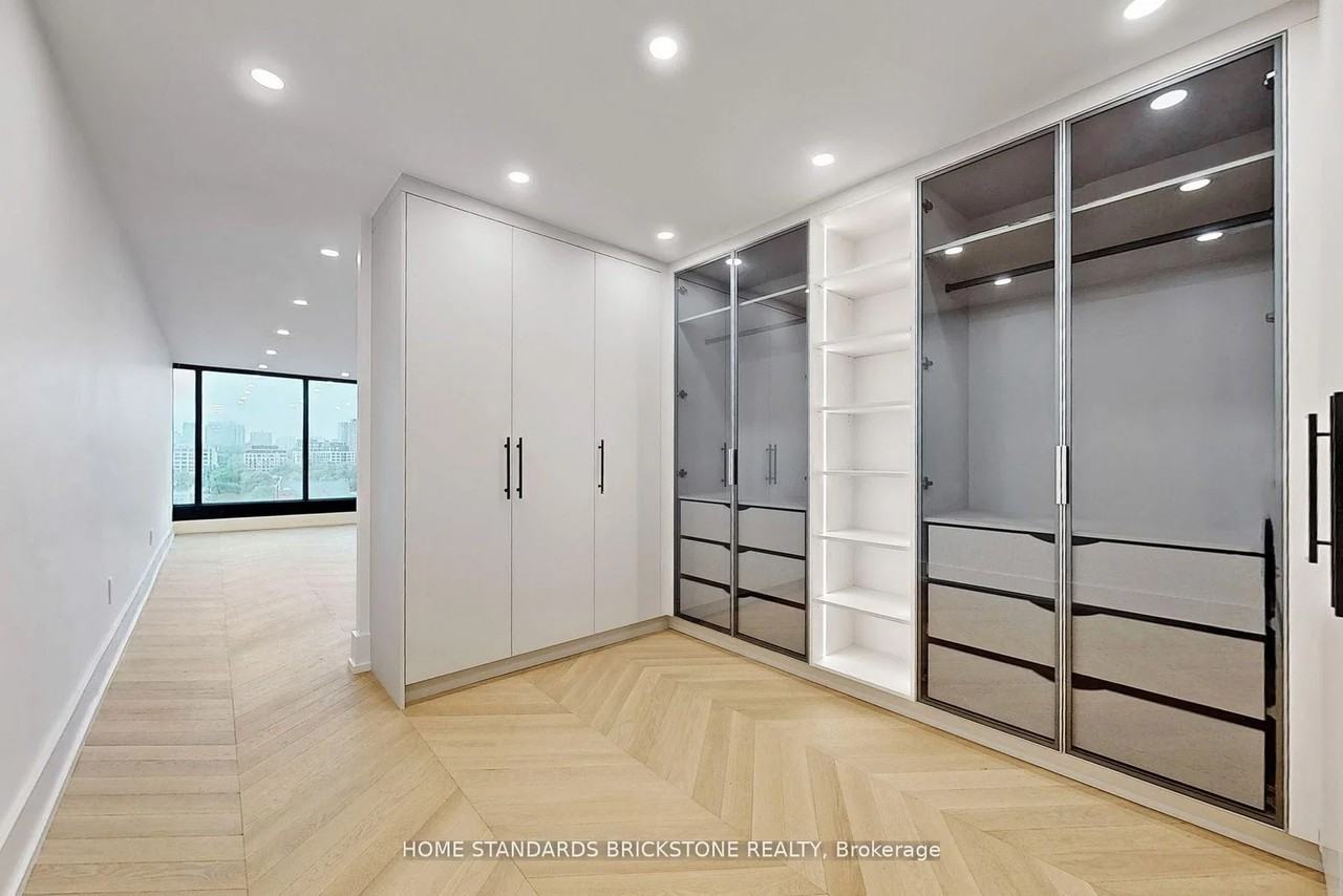 110 Bloor Street West - Photo 22