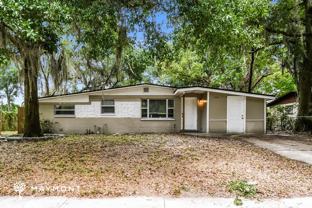 260 Lee Dr - Photo 1 of 1