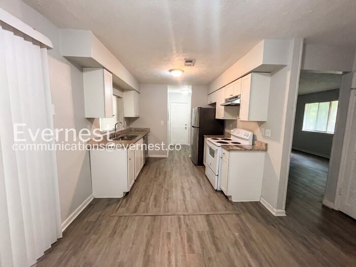 9007 Homewood Dr - Photo 3 of 20