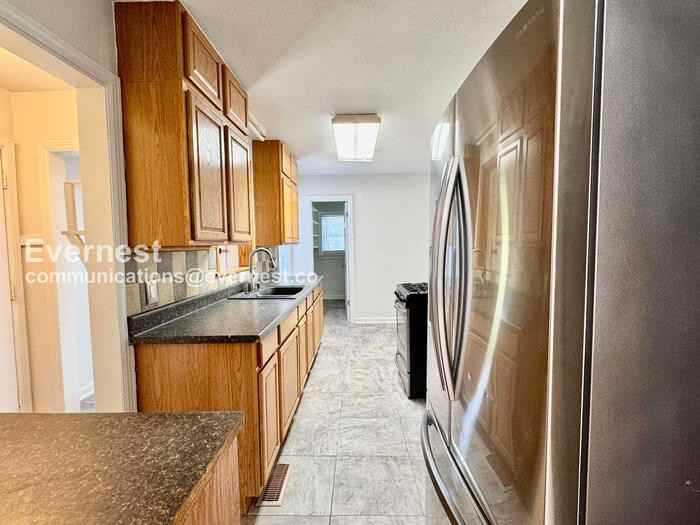 1637 S Indianapolis Ave - Photo 7 of 33