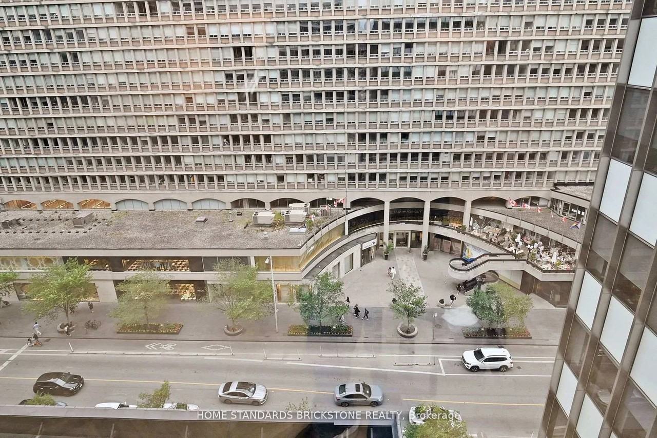 110 Bloor Street West - Photo 39