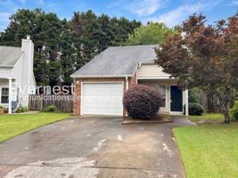featured image of 1336 Yorkshire Ln