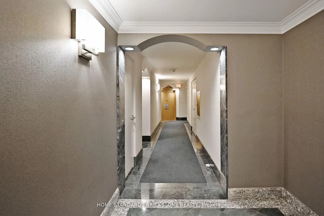 110 Bloor Street West - Photo 44