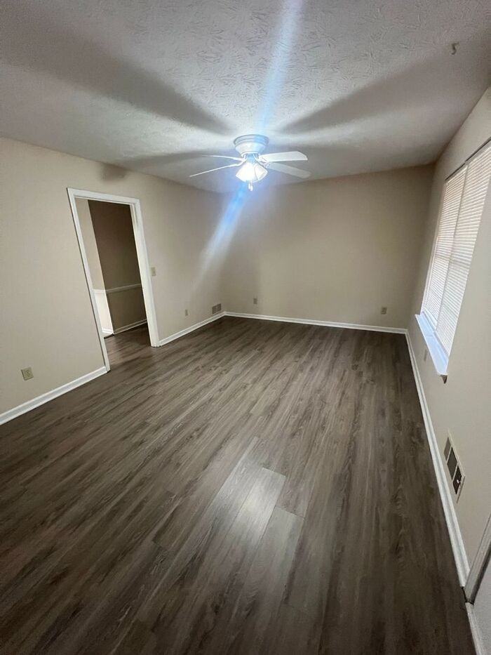 3183 Dove Ct - Photo 2 of 9