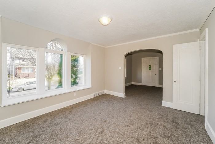 1420 Oakwood Ave - Photo 3 of 15