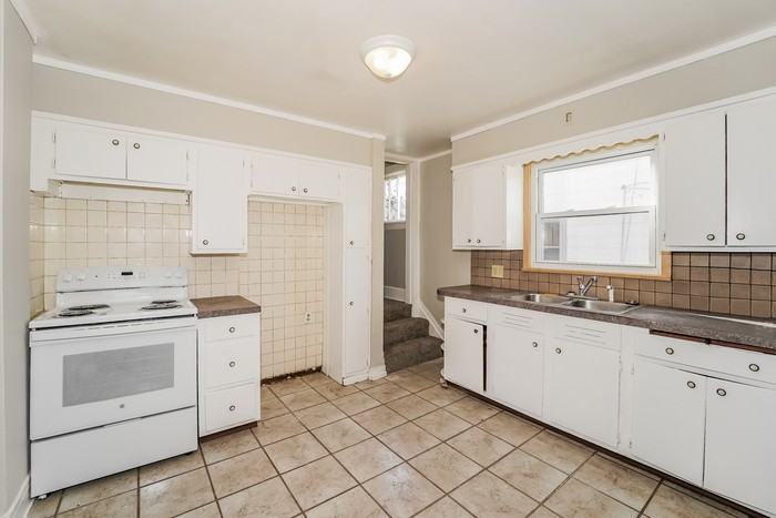 1420 Oakwood Ave - Photo 7 of 15