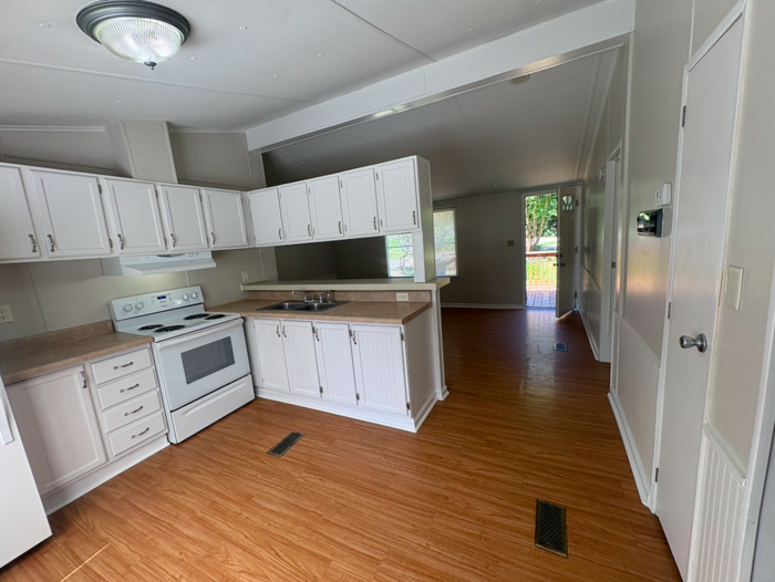 625 Reed Dr - Photo 3 of 7