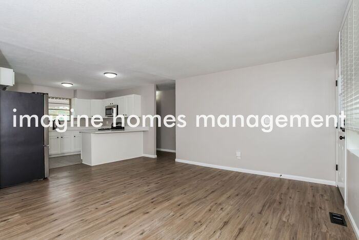 11489 Kenn Rd - Photo 5 of 13