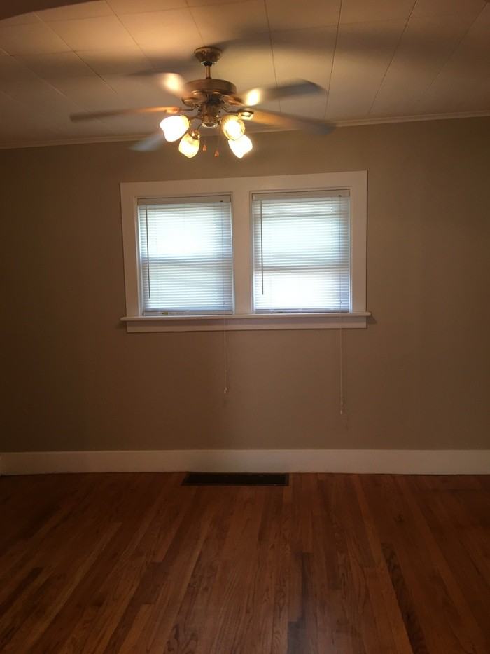 306 Flower Ave E - Photo 3 of 34