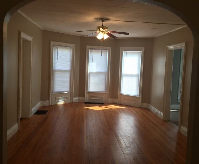 306 Flower Ave E - Photo 5 of 34