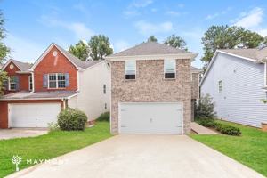 featured image of 1879 Simmons Ln