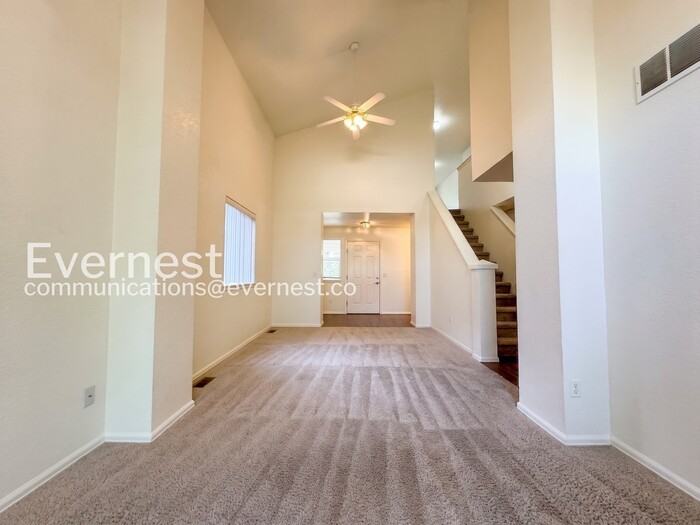 10545 Ashwood Ct - Photo 4 of 33