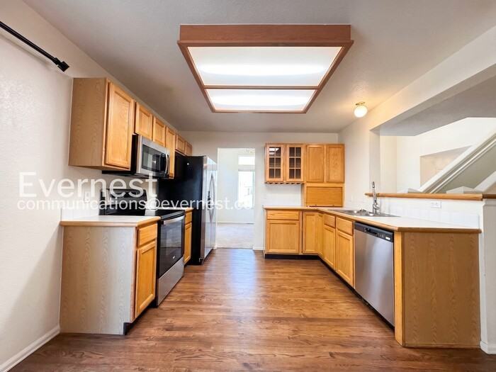 10545 Ashwood Ct - Photo 6 of 33