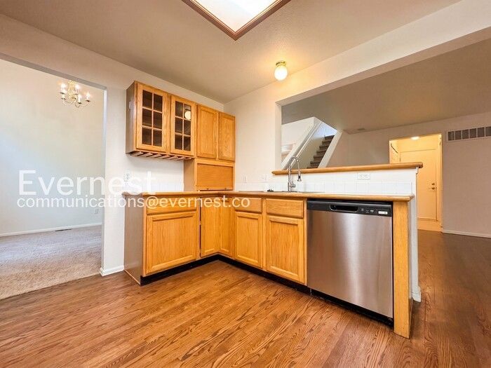 10545 Ashwood Ct - Photo 7 of 33