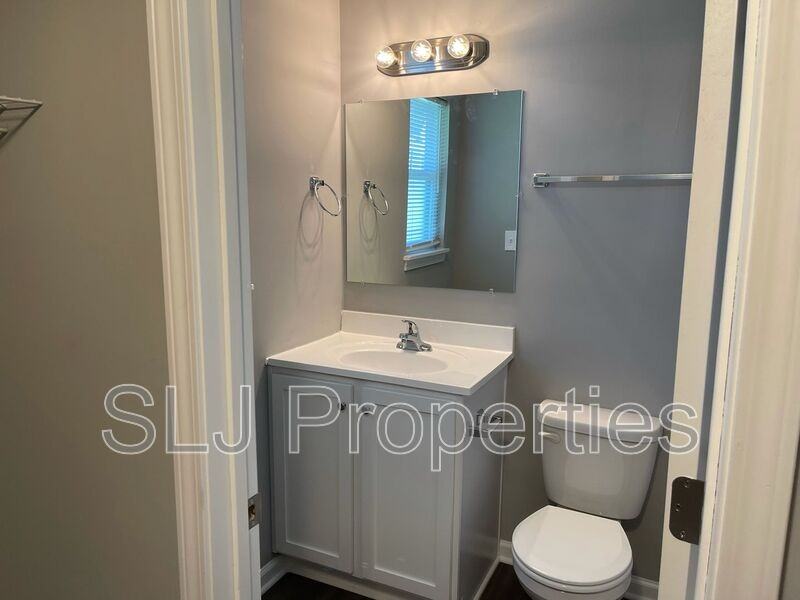 630 E Chestnut St #2 - Photo 5 of 6