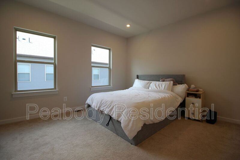 2107 Acadia Rd - Photo 2 of 30