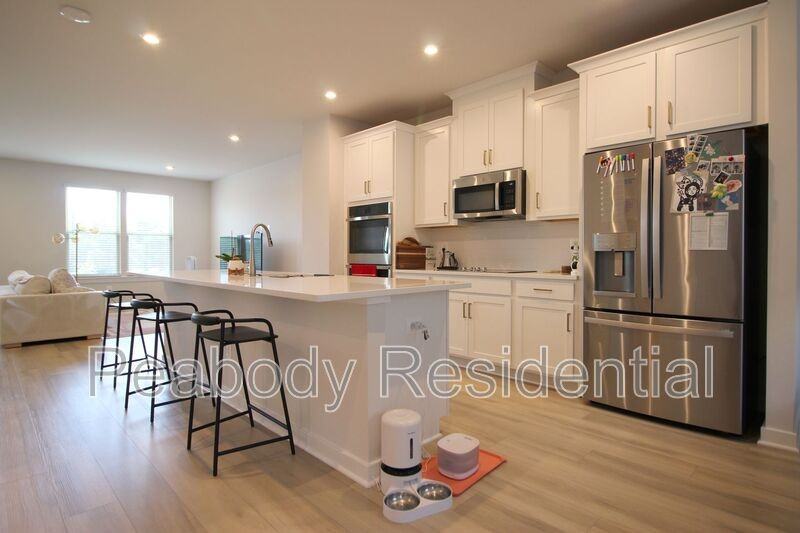 2107 Acadia Rd - Photo 5 of 30