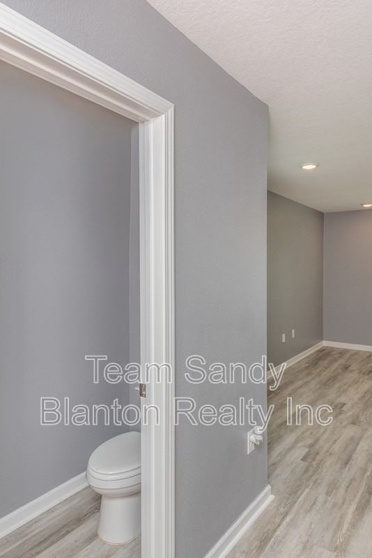 5720 Blackhorse Cir - Photo 5 of 32