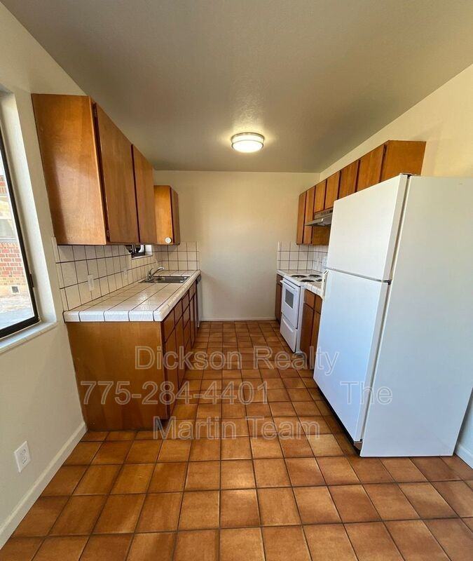 1565 G St - Photo 2 of 5