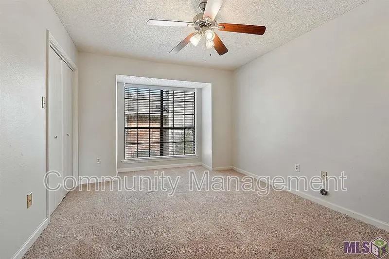 2632 S Roth Ave #32B - Photo 6 of 8