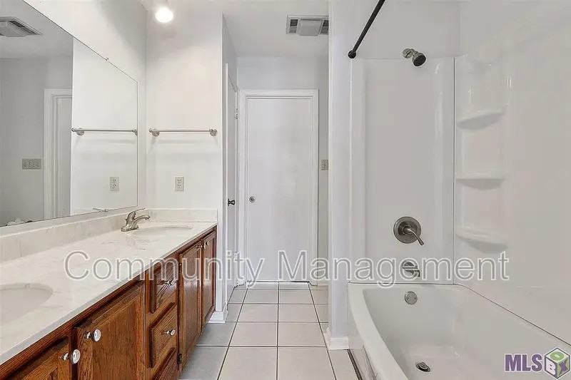 2632 S Roth Ave #32B - Photo 7 of 8