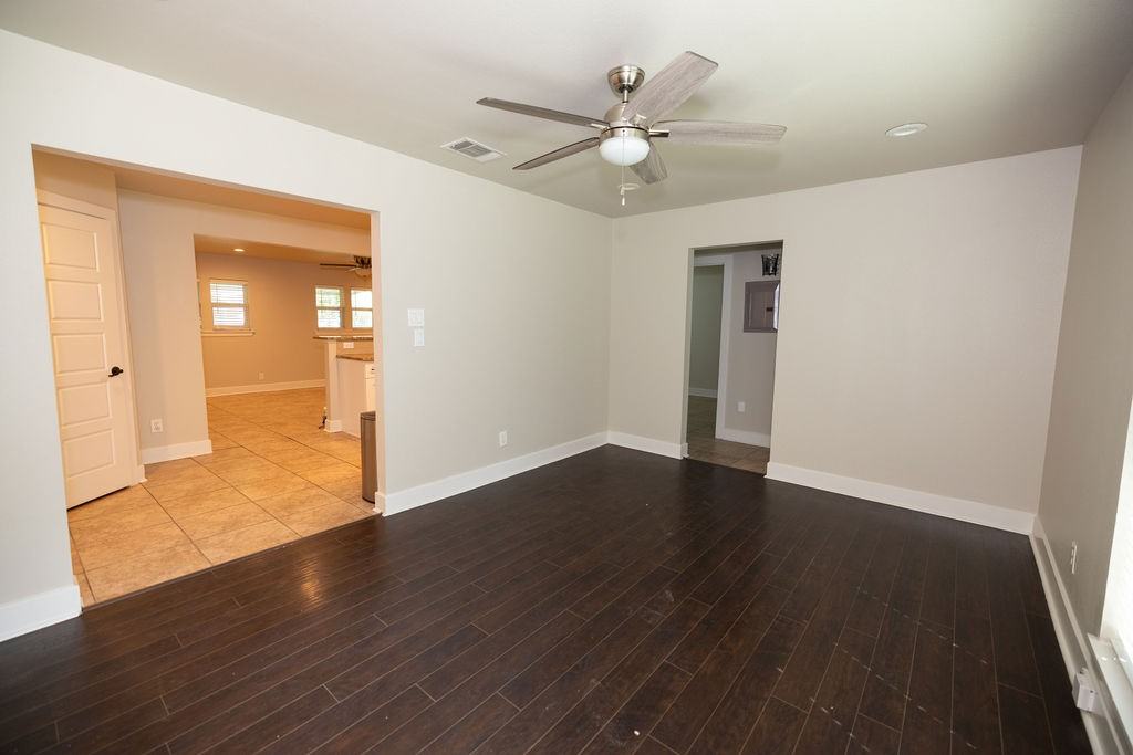231 N Guilford Dr #NA - Photo 4 of 29
