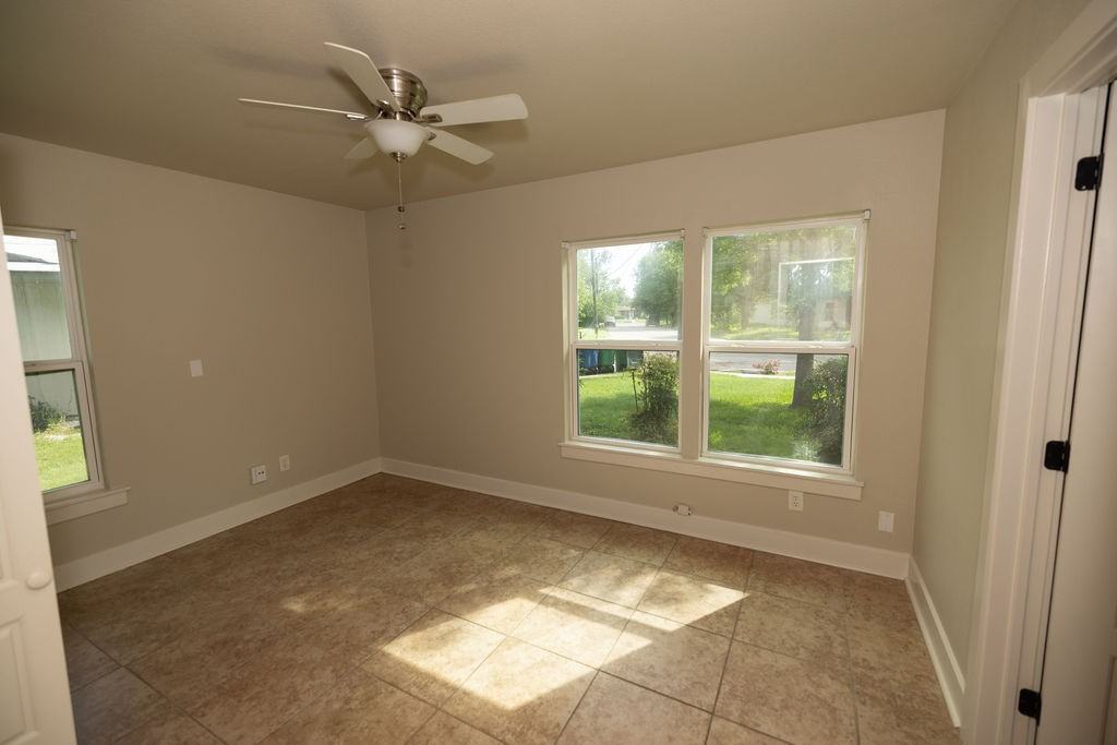 231 N Guilford Dr #NA - Photo 5 of 29