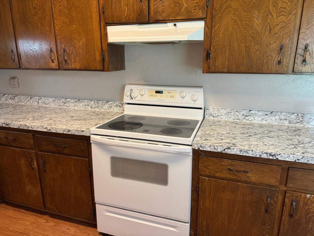 Park Place Ct #NA - Photo 7 of 20