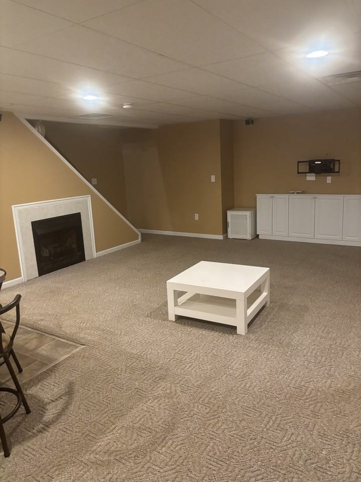 1515 Sharpes Ct #1 - Photo 3 of 8