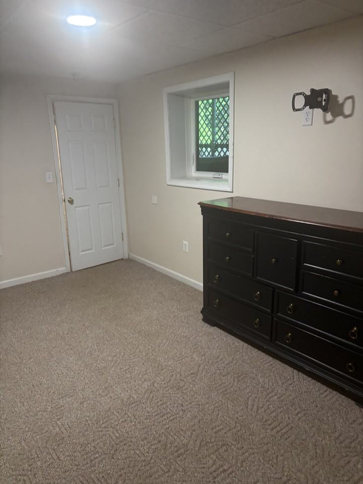 1515 Sharpes Ct #1 - Photo 6 of 8