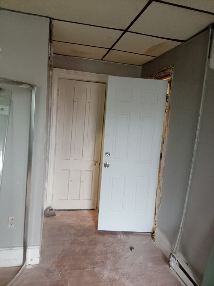524 2nd Ave #2FRONT - Photo 6 of 7
