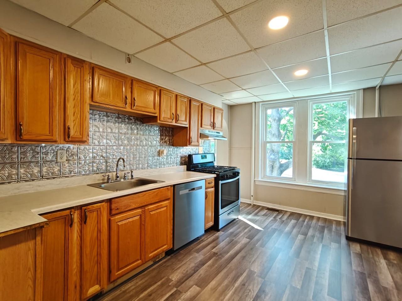 401 Champion Ave #A - Photo 3 of 8
