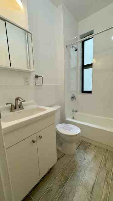 203 Underhill Ave #4E - Photo 7 of 9