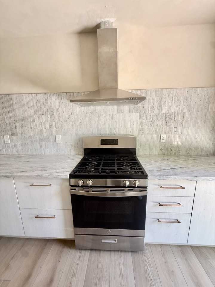 741 Valley View Ave #NA - Photo 6 of 21