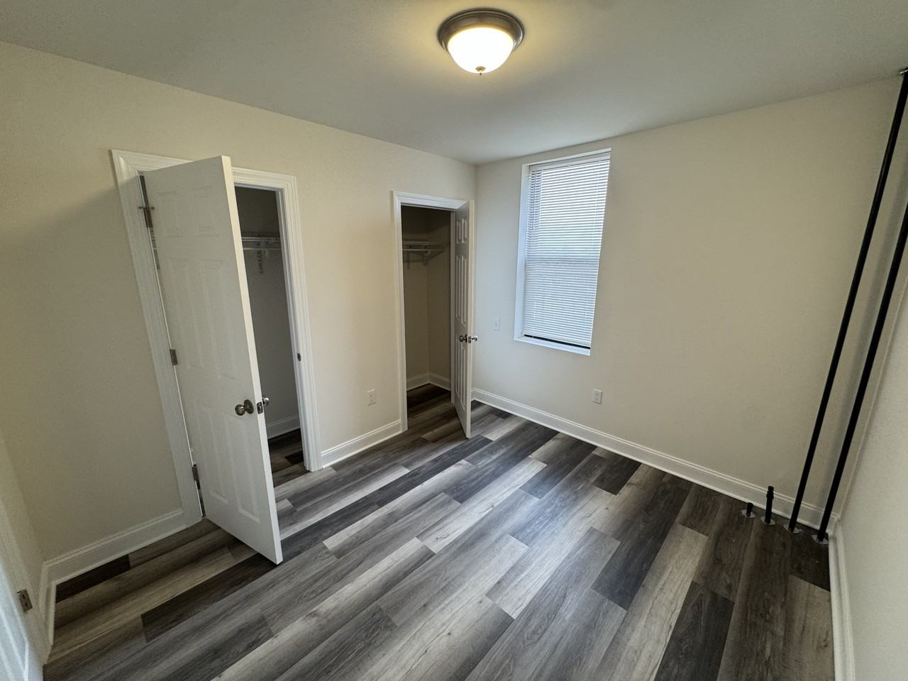 435 72nd St #D1 - Photo 6 of 7