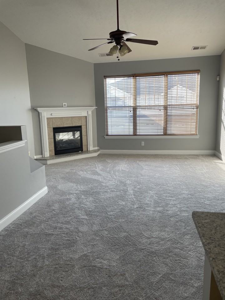 229 Adams Pointe Blvd #3 - Photo 2 of 21