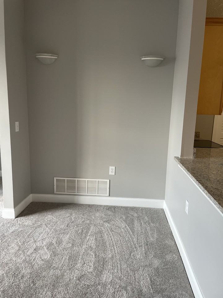 229 Adams Pointe Blvd #3 - Photo 4 of 21